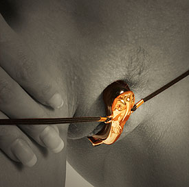 sexe de femme portant un bijou intime Sylvie Monthul&eacute;