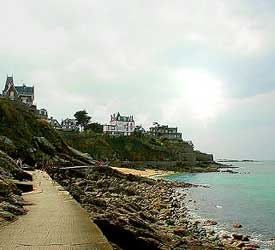 /Image/img_articles/escapade_malouine/dinard.jpg
