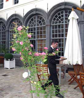 hermitage gantois- cour int�rieure fleurie
