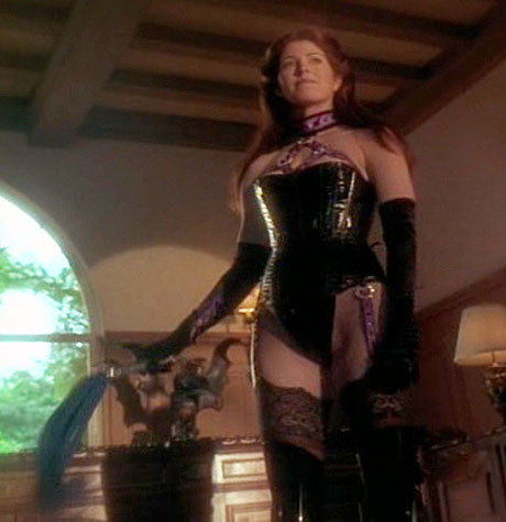 Dana Delany dans Exit to Eden