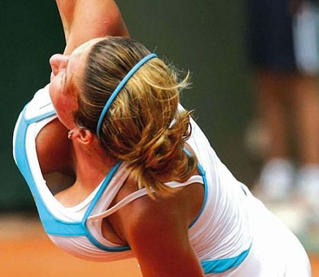 Simona Halep - tenniswoman aux gros seins