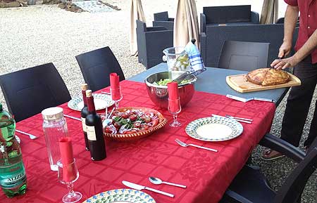 La Fistinière - dîner sur la terrasse