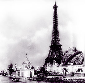 Exposition universelle de Paris 1900 - La Tour Eiffel et le globe c&eacute;leste