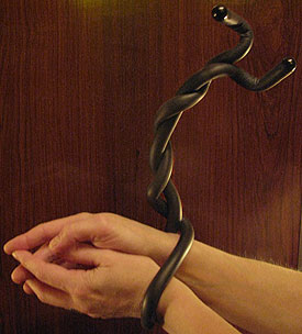 attaches des mains avec Spank Ties liens Spank Ties