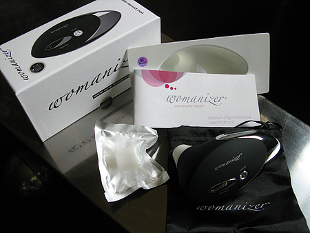 Womanizer W500 Black Chrome packaging