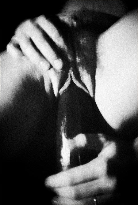 masturbation féminine avec gode - Photo J. Bergaud