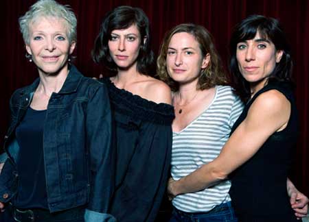 Les 4 réalisatrices. De gauche à droite : Toni Marshall, Anna Mouglalis, Zoé Cassavetes, Bianca Li Les 4 réalisatrices. De gauche à droite : Toni Marshall, Anna Mouglalis, Zoé Cassavetes, Bianca Li